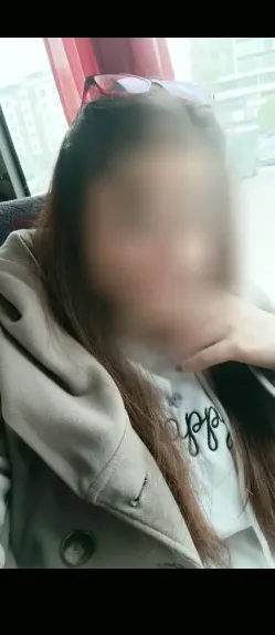Elin, 29