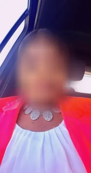 Ella, 40