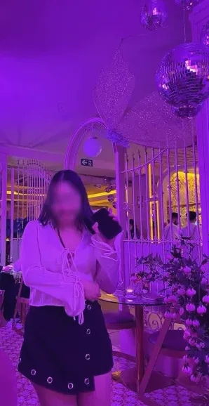 Isabella, 31