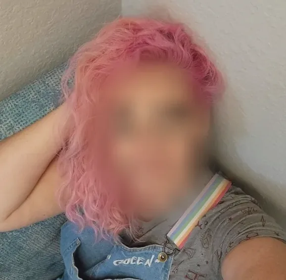Jasmine, 28