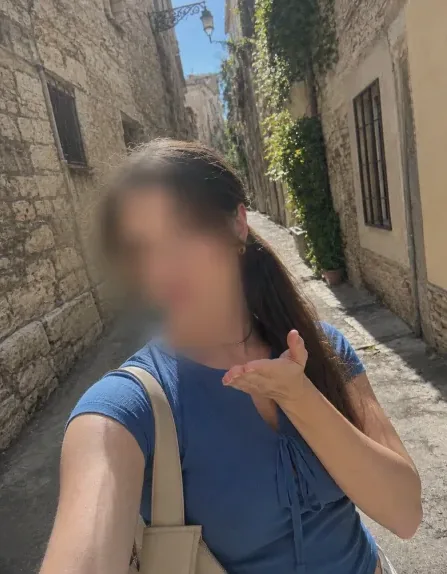 Lilly, 26