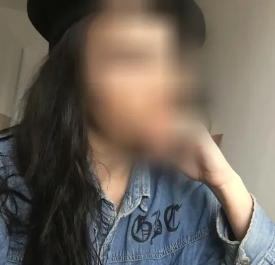 Maja, 28