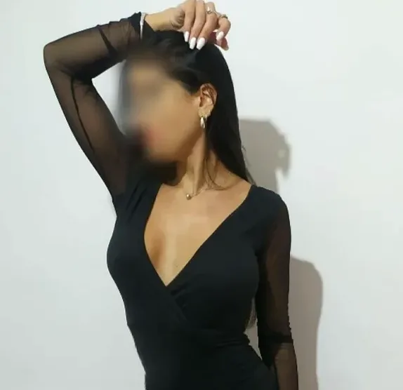 Monica, 29