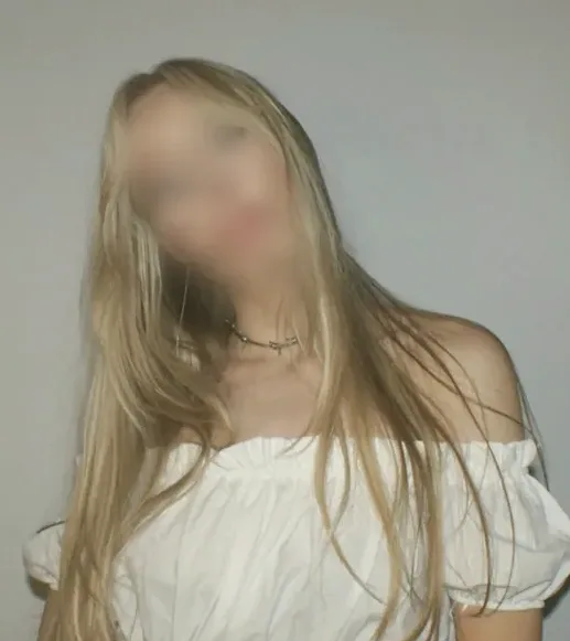 Yvonne, 20